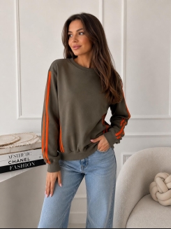 Bluza bawełniana w kolorze khaki z pomarańczowymi lampasami